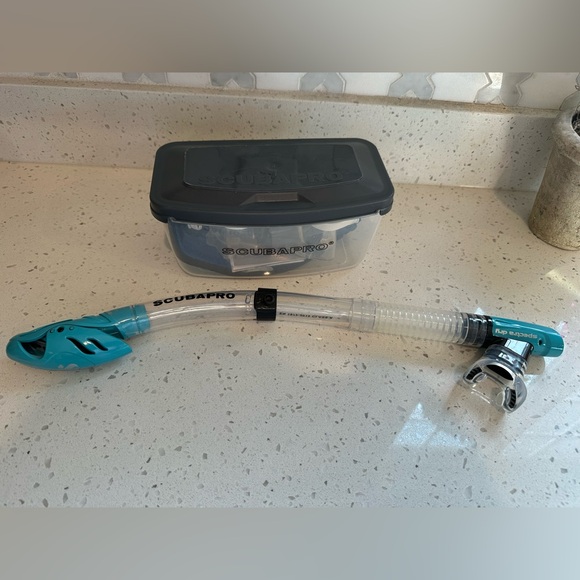 Scubapro Snorkel and Mask Set - Picture 2 of 2